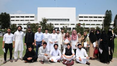 Photo of Afridi extols resistance, sacrifices of Kashmiri youth, says freedom not far away