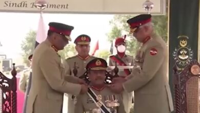 Photo of General Nadeem Raza installed as second colonel in chief of Sindh regiment