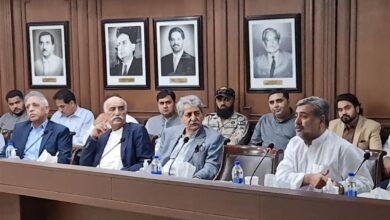 Photo of Federal Minister Commerce Syed Naveed Qamar Co-chairs meeting of flood relief activities in Sindh.