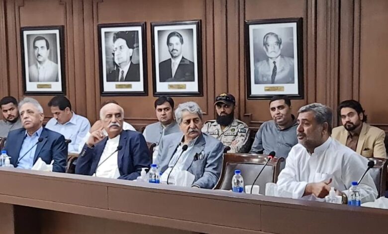 Photo of Federal Minister Commerce Syed Naveed Qamar Co-chairs meeting of flood relief activities in Sindh.