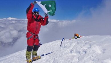 Photo of Sirbaz Khan of Pakistan Climbs Mount Everest Without Oxygen Support