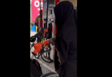 Photo of Shehzad Roy Gives a Female Fueling Station Worker Sincere Appreciation