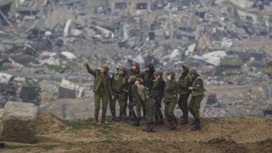 Photo of Why Female Israeli soldiers taking a selfie at the Gaza border