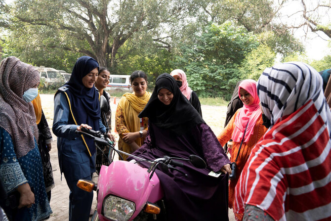 Empowering Pakistani Women Through Driving School Programs