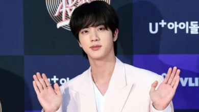 Photo of Japanese Women Fan Under Investigation for Kissing BTS’s Jin at Seoul Event