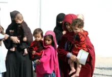 Photo of Pakistan’s Plan to Expel Afghan Women Refugees Sparks Human Rights Concerns