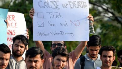 Photo of Father Kills Daughter Over TikTok Use in Pakistan
