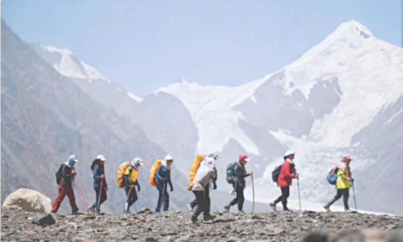 Photo of Pakistani Women Trekkers Conquer Terich Mir Base Camp in Historic Expedition
