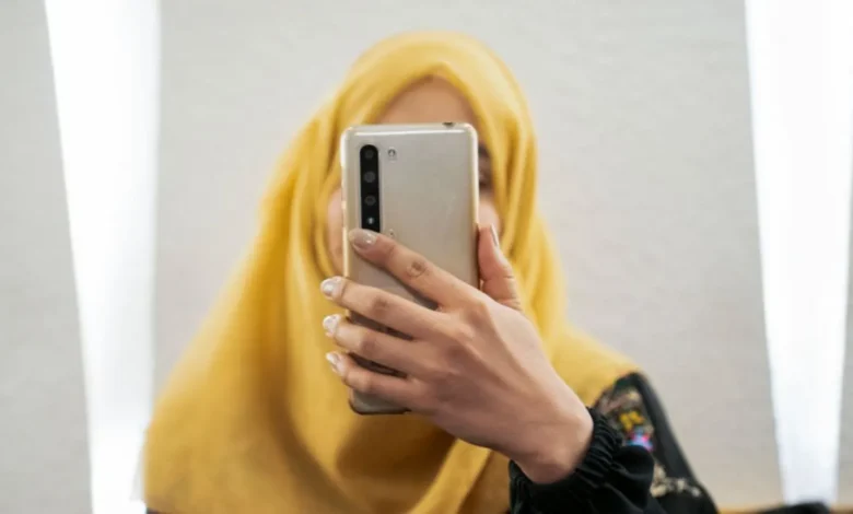 Afghan Women Lose Last Hope as Taliban Enforce Nationwide Internet Shutdown