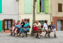 Photo of Why Women Live Longer Than Men: New Research Reveals Key Biological and Evolutionary Factors