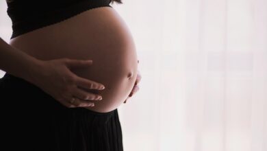 Photo of COVID-19 Vaccination Reduces Risks for Pregnant People and Babies, UBC Study Shows
