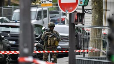 Photo of Man Arrested After Stabbing Three Women on Paris Metro Line 3