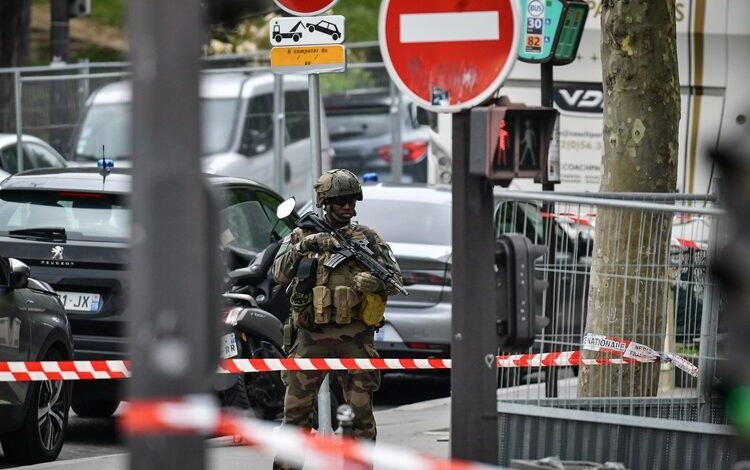 Man Arrested After Stabbing Three Women on Paris Metro Line 3